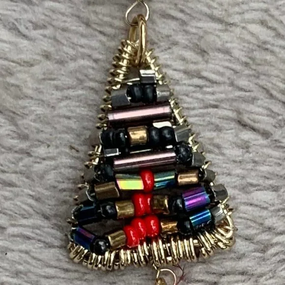 Express Layered Golden-Toned Beaded Triangles and Feather Necklace - Picture 8 of 15